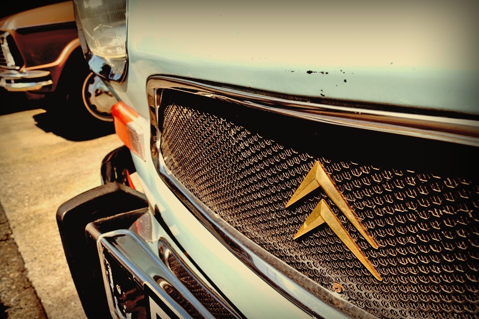 古くても、キレイでなくても、非力でも、頼りなくても、他と違っていても受け入れる価値観が大事だと気付かされた時代にいるのですから・・・。