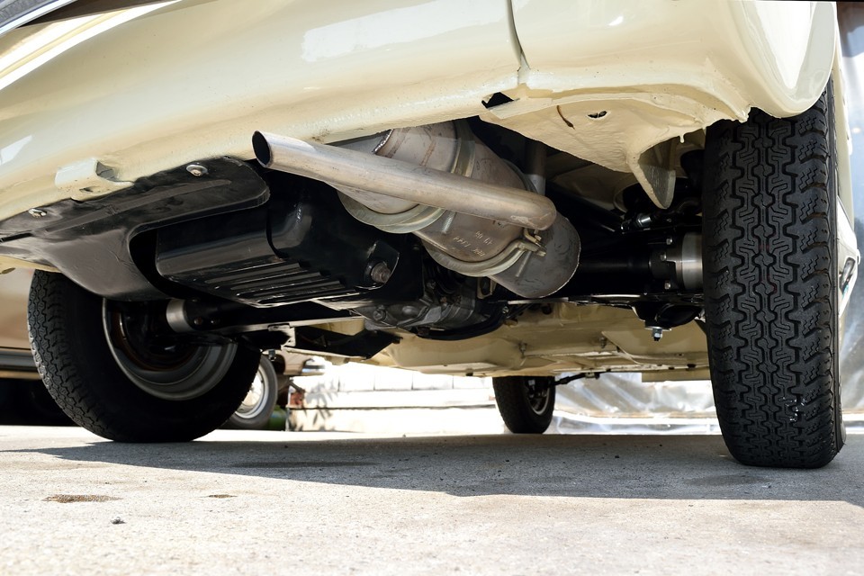 エンジン下面が乾いている・・・その一言で状態はお分かりいただけるかと。