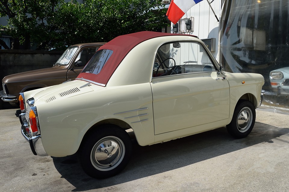 旧車は兎角、そのヒストリーやスペック等の薀蓄（うんちく）を語ることが良しとされる風潮がありますが、そんなことはこのビアンキーナには不要！