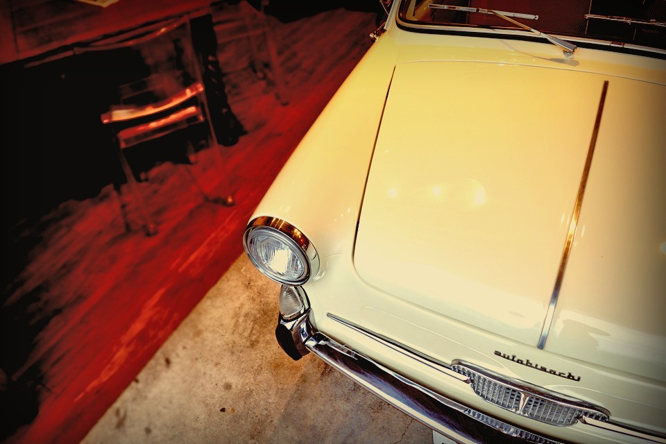 「クルマ」は自分を表現する方法のひとつにしか過ぎないですが、手に入れ、維持していくためには、その他のものに比べかなりの労力が必要なもの・・・。