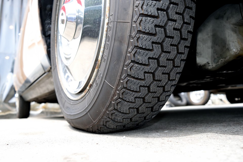 タイヤ残山もご覧の通りタップリ！8分山というところでしょうか、当分交換の必要はありませんね！