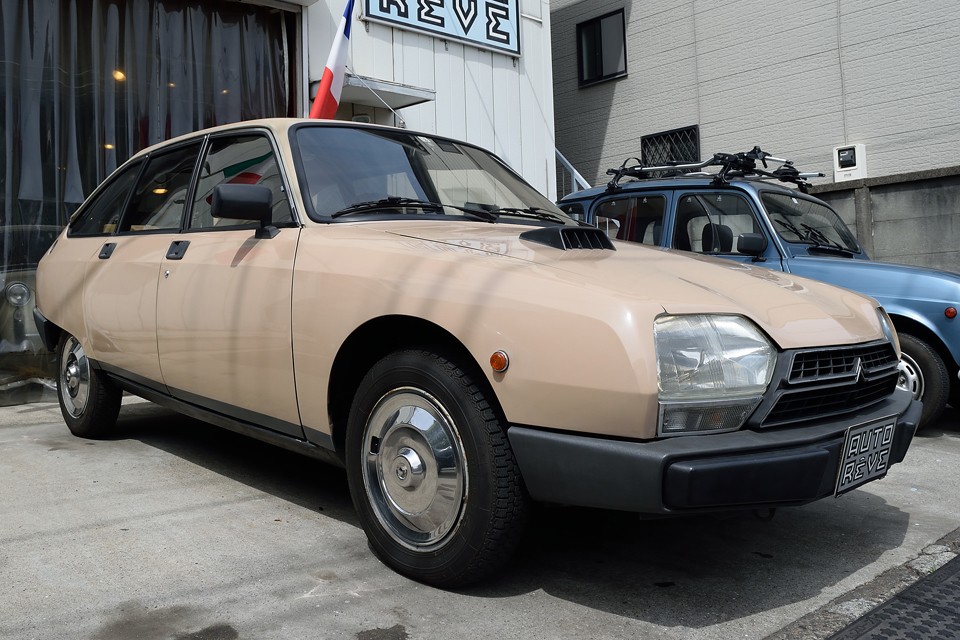 ハイドロ中位（悪路走行モード）。これで派手なオーバーフェンダーでも付けたら、流行りの「GSクロスオーバー」？！