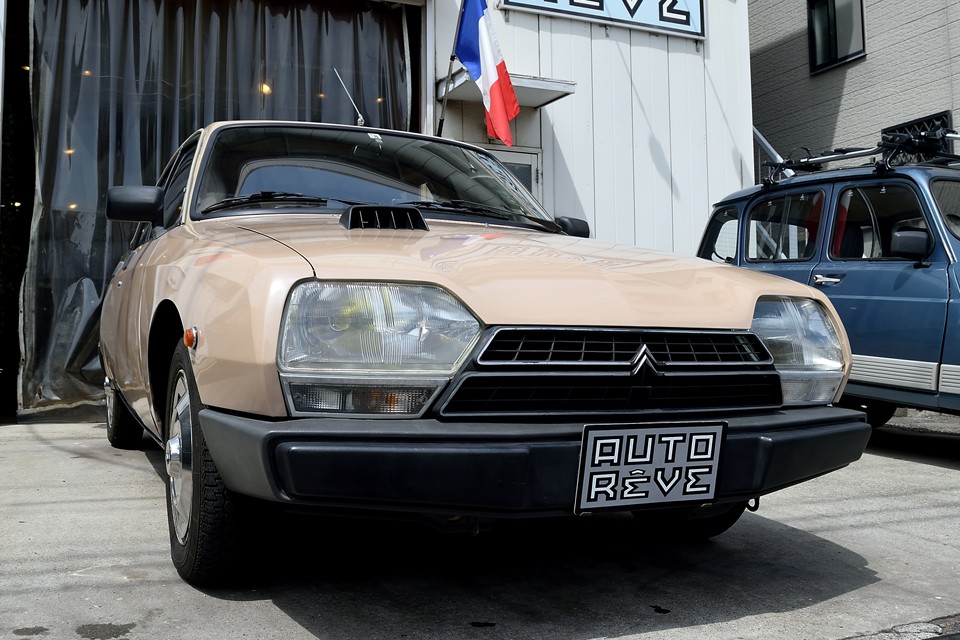 それに加え、本車両は過去にレストアはされていないので、経年での劣化が、かえって経てきた「時間」を感じさせ、ノルタルジーな雰囲気に溢れた個体ではないかと・・・。