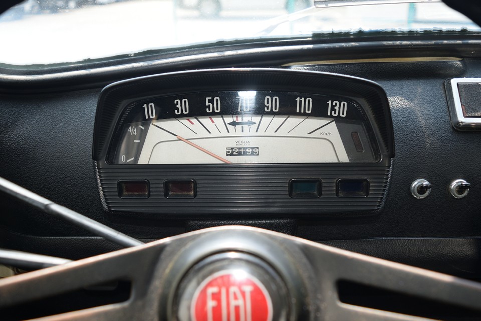 現在オドメーターはご覧の走行距離ですが、5桁メーターのため「走行不明」とさせていただきました。