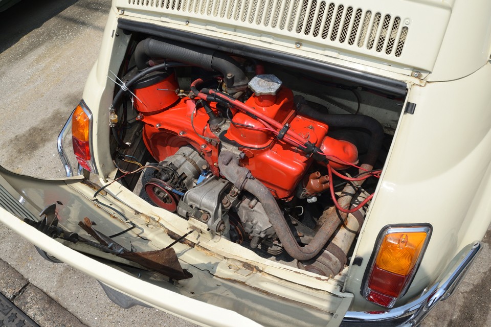 赤く塗られた印象的なエンジン！しかも日常使いチンクを目指すには必須の「650cc化」済み！500と650の違いは想像以上に大きいのです。排気量の比で言えば1500cc対1950ccと同じと言えば分かりやすいかと。