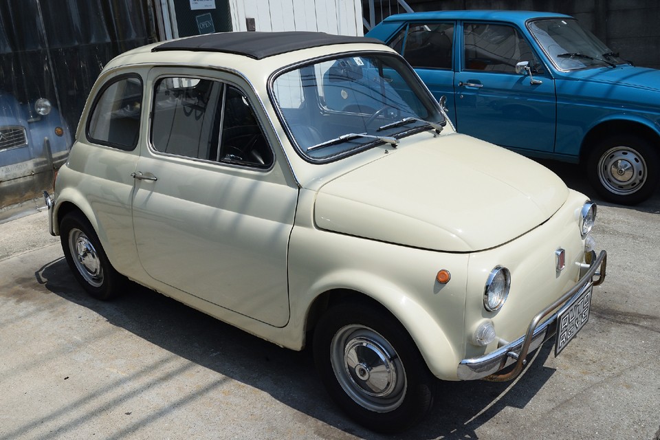 昨今の旧車ブームでこのチンクも若干、世間の相場は上がっているようですが、それはブームに便乗した輩の思惑による現実離れした単なる数字・・・。