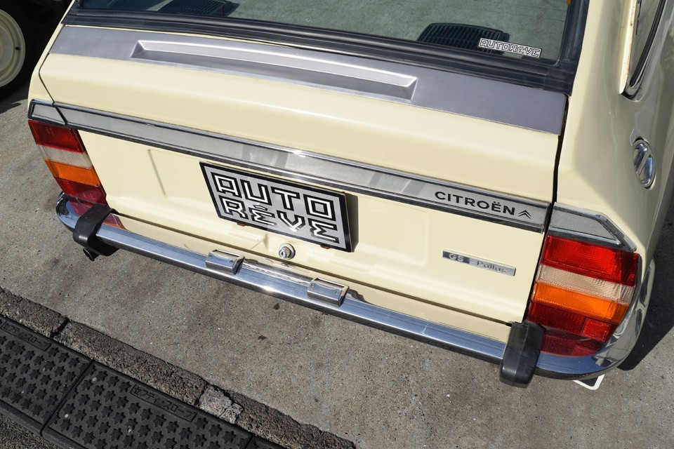 もちろんリアバンパーもこの輝き！目立つキズ、凹みも無く、良い状態だと思います！