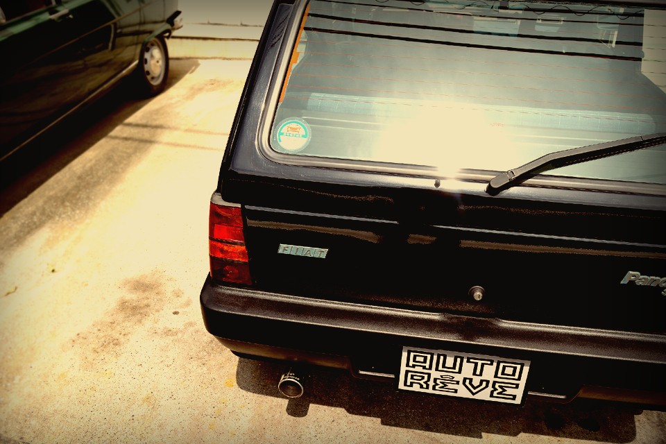 あの頃感じた、無限の可能性に満ち溢れた将来、不安の欠片もなかった友人との時間、この世のすべてを奏でられると信じて弾いていたギター・・・。