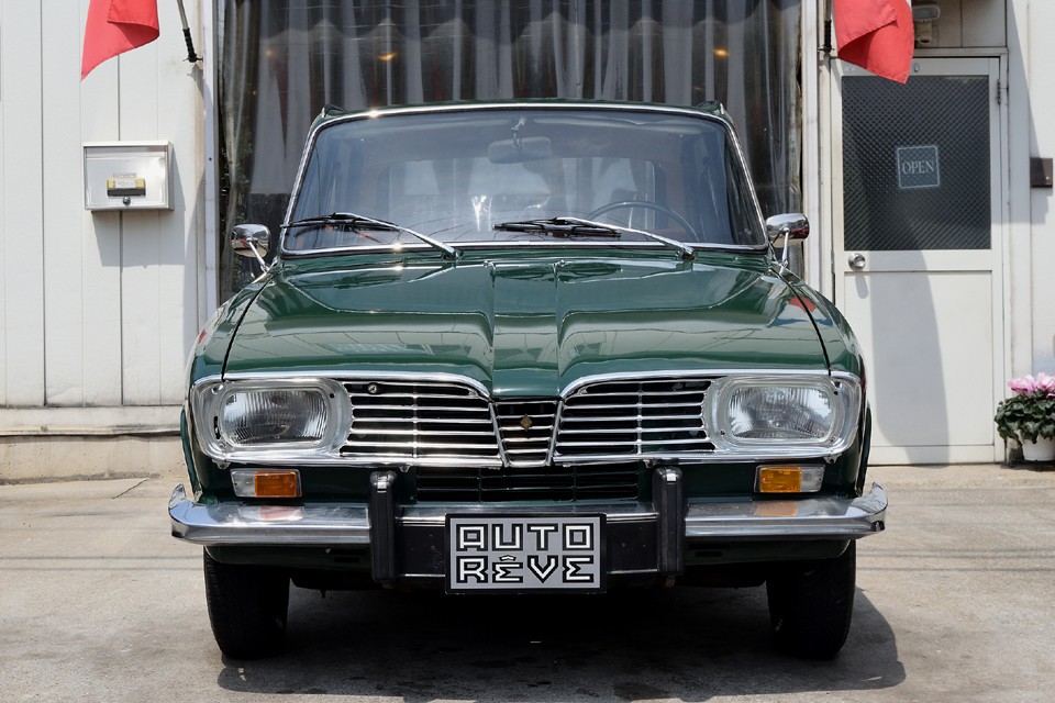 本車両は輸入したばかりの国内未登録車！なので、ご成約いただきましたら書類上は新車扱いで車検も3年！見た目にはいくつか気になる点（後述）はあるものの、機関はかなり手を入れましたので、直ぐに車検取得可能な状態！