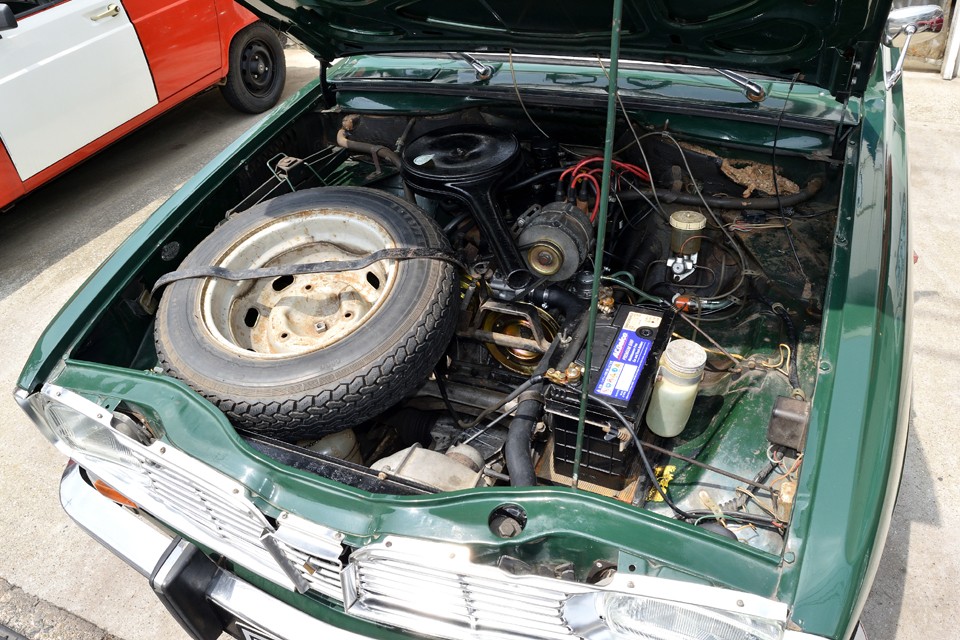 タイプ697と呼ばれるエンジンは、直列4気筒、OHV、1470cc、最大出力59ps/5000rpm、最大トルク10.6kg/m/2800rpmを発生！数値だけ見て判断してはいけません。OHVならではのビックリするくらい太いトルクのおかげで、むしろ「おぉ～早い！」って感じるはず！