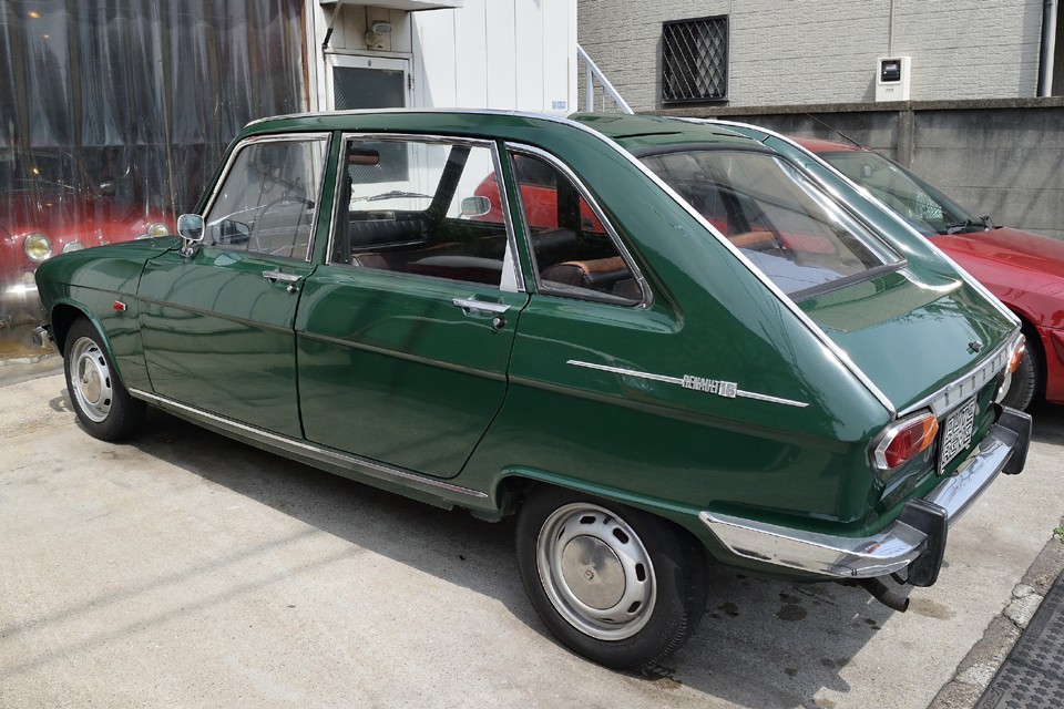 そして乗り心地を優先した結果、左右で異なってしまったホイールベース。常識に捕われていては発想することさえ出来ないことをいとも簡単に実現してしまう潔さ！