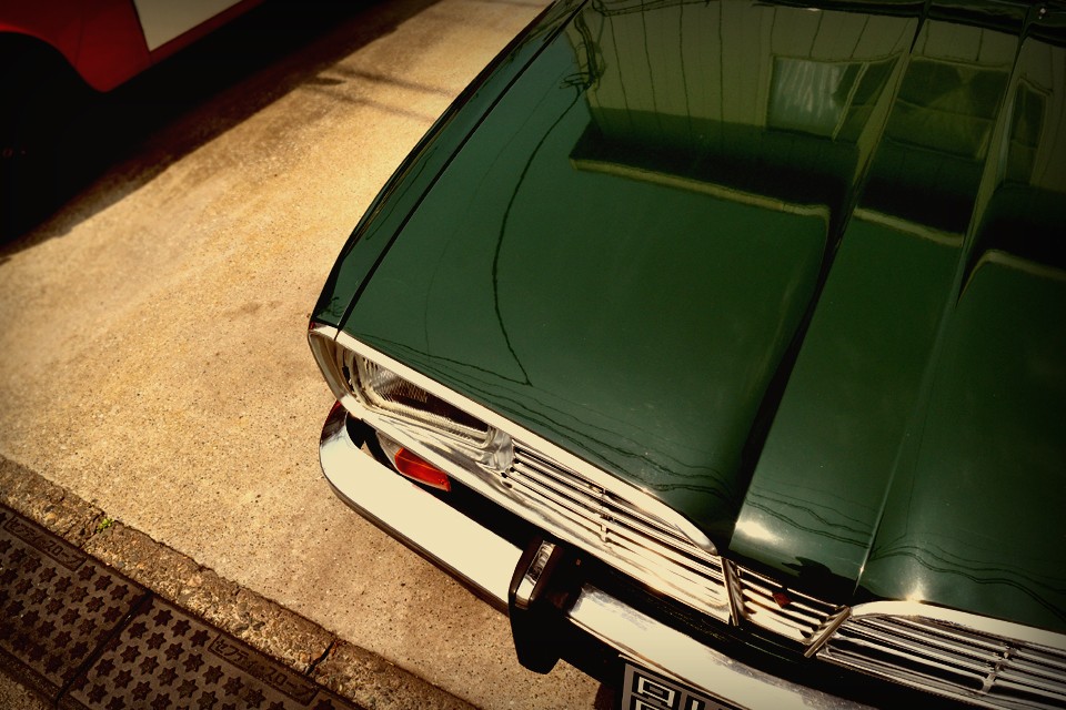 文字通り「百聞は一見に如かず」で、実際に乗ってみると、そのオーソドックスな外観からは想像も出来ないほど、バランスの良さからくる心地良さを感じられるのです。