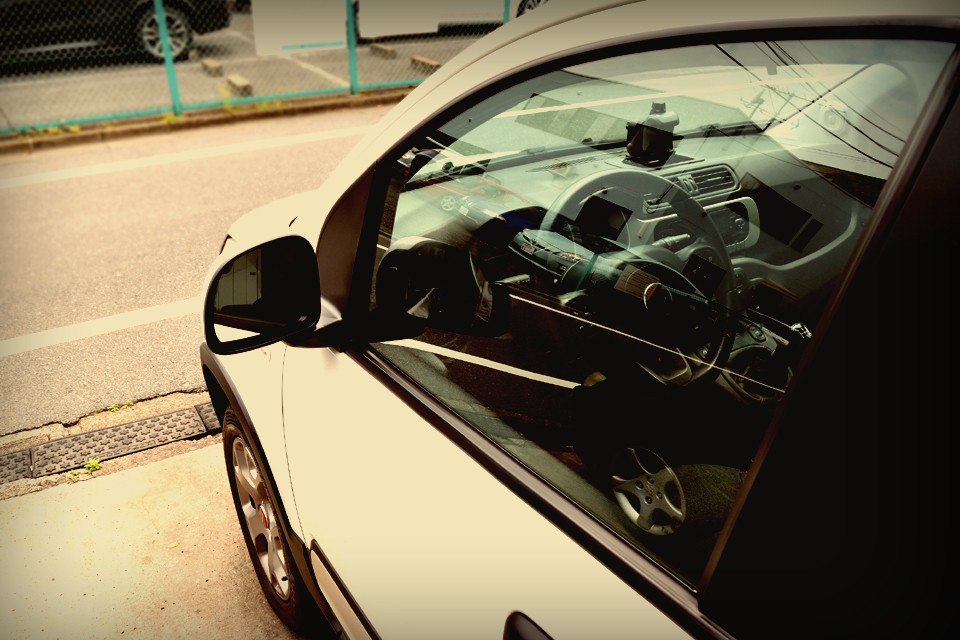 比較的安価で装備はミニマム、決してバカッ早いわけではないけど、運転は兎に角メッチャ楽しい！