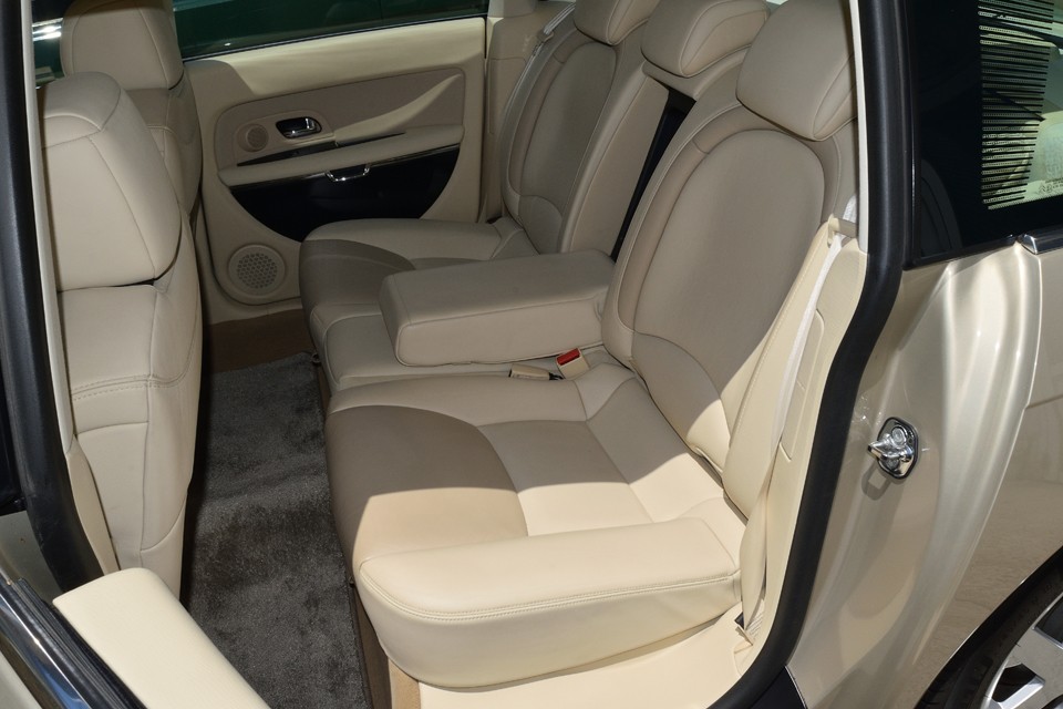 リアシートは説明不要のキレイさ。画像でご判断いただける通りの状態です！