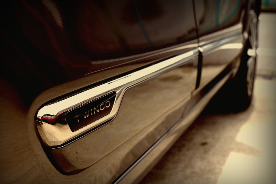 このシックな感じは、どんなシチュエーションでも、どんな世代の方にも合う懐の深さがあると思うのです。