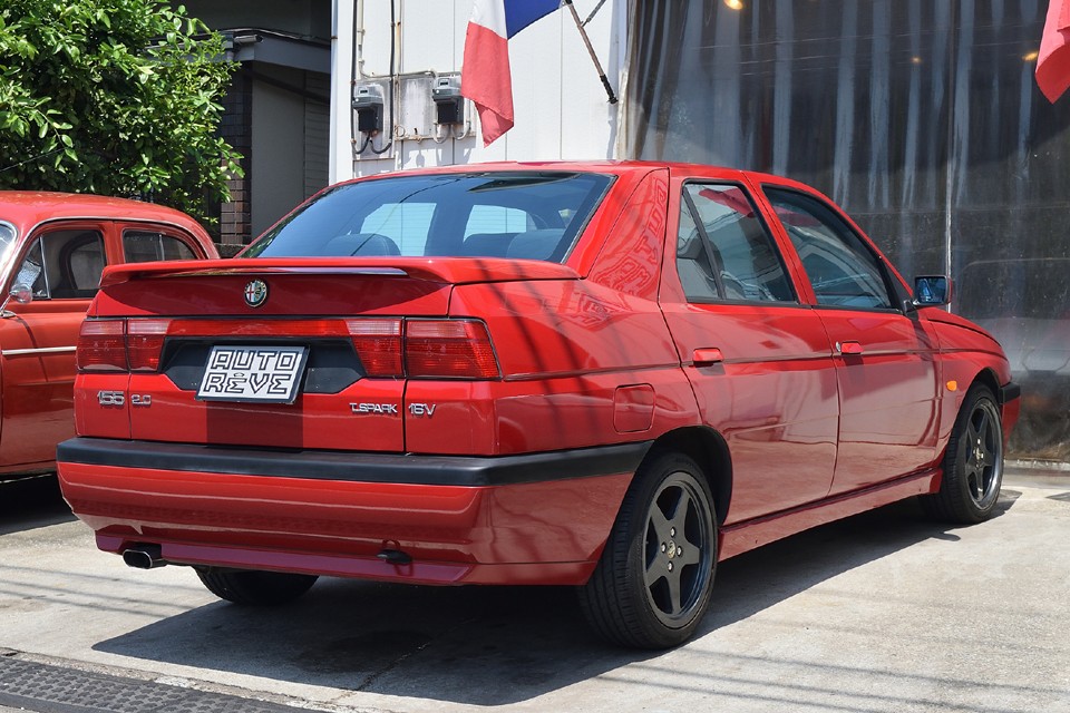 どうしてもアルファレッドは経年でピンクに変色してしまいますので、再塗装しない限りは、こうはなりません。はい。