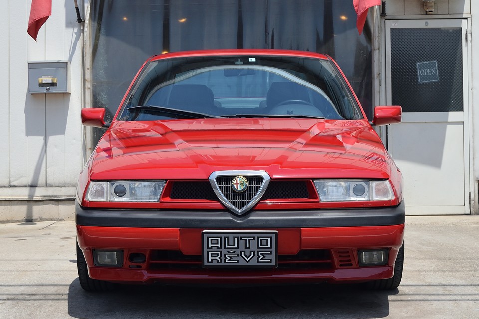 現代車によくある「つり目」で無くても、こんな風にキリっとした印象を感じさせることは出来るのです！安直な「つり目」はもうやめにしましょうよ、ねっ、メーカーさん（笑）