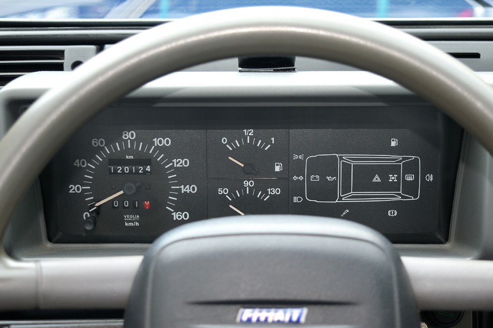 実走行12万km。気になるタイミングベルトはご成約いただきましたら一式交換してのお渡しになります！