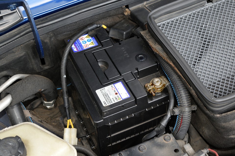 バッテリーは丁度2年くらい前に交換されていますが、折角ですので、ご成約いただきましたら新品交換させていただきます！