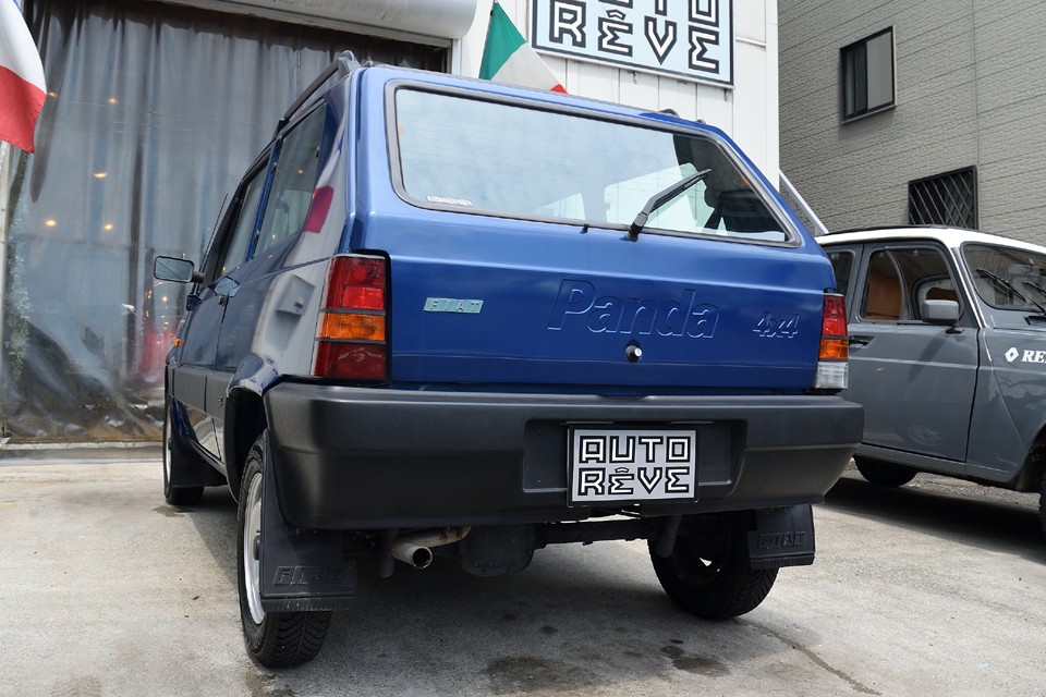 更にご成約いただきましたらタイミングベルト一式、バッテリーは交換サービス！これはご安心いただけるかと。