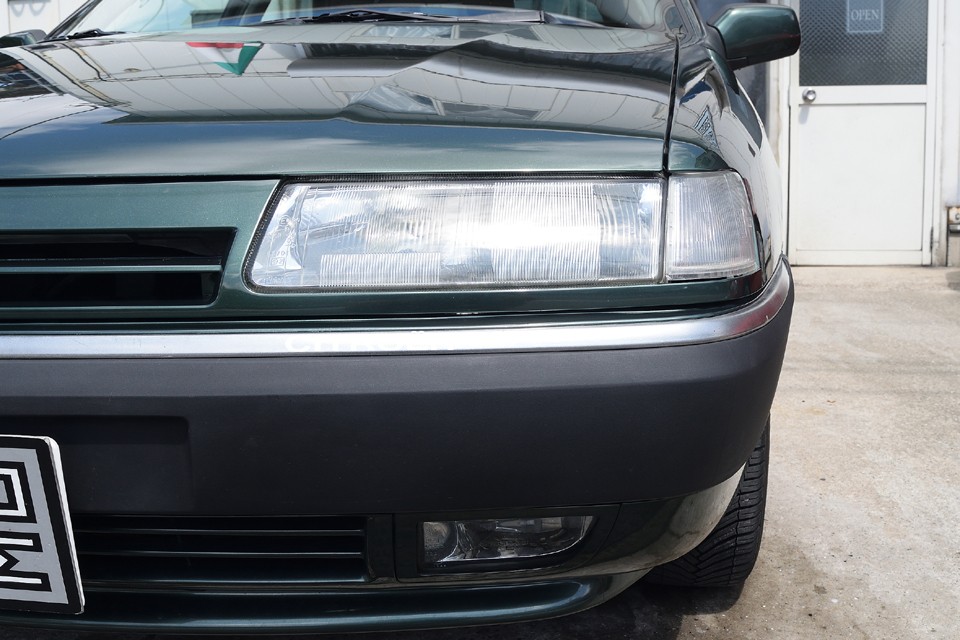 ヘッドライト、フォグランプ、ホワイトウインカーレンズともにくもりはほとんどありません。（反射で白く見えてますが、実際はクリアー）