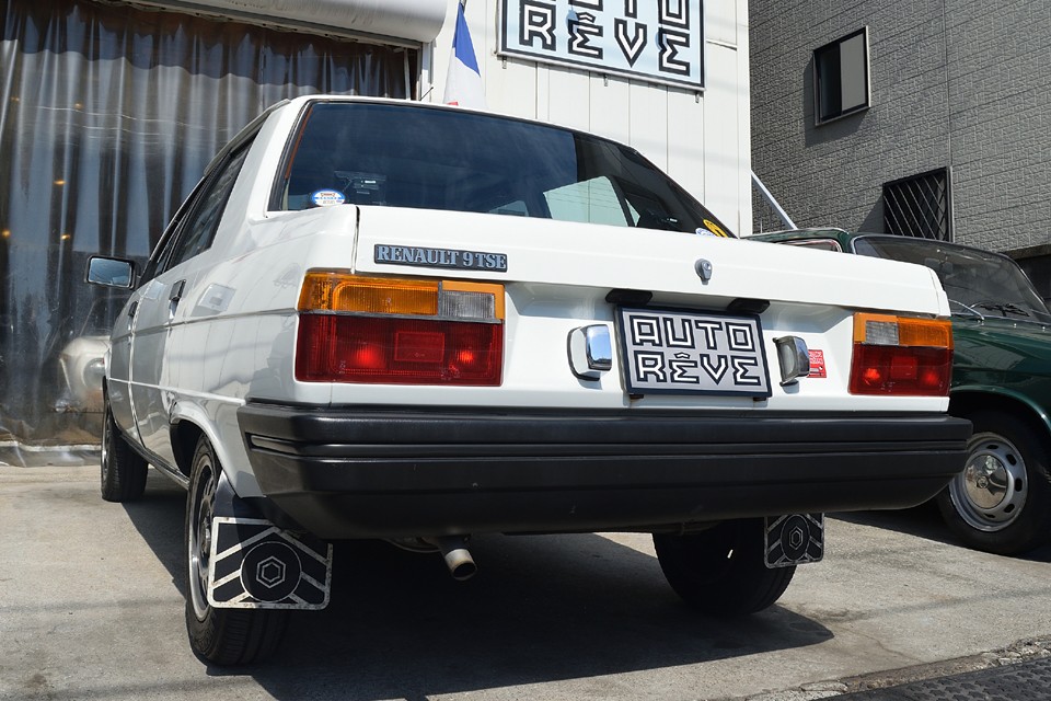 唯一異なる事と言えば、それ以前の歴史を引き継いでいるかどうか・・・。