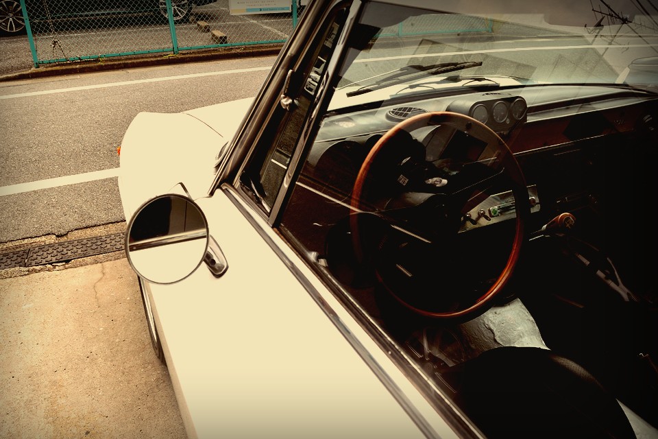 近年の旧車ブームで高騰してしまっているのが何とも悩ましいところではありますが、出来れば将来の値上がりを期待して云々という動機ではなく・・・。