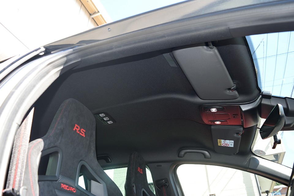 天張りももちろん汚れや、タバコやペット等の嫌な臭いもありません！