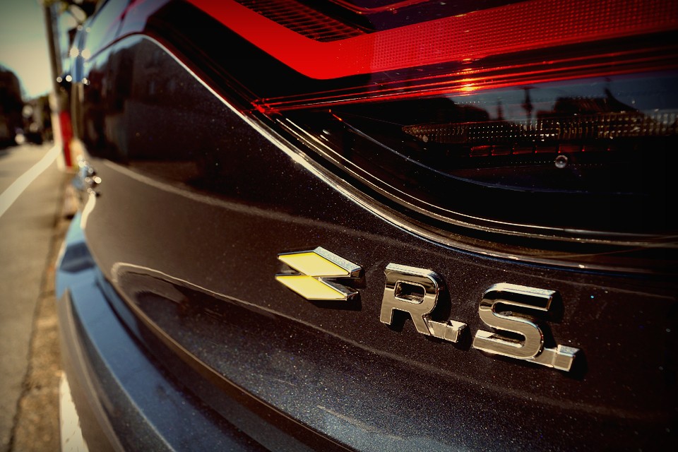 冗談はさておき、クルマを操ることの喜びを存分に感じさせてくれる希少な存在の1台には間違いないのです。何も高額なスーパーカーやレーシングカーなんて必ずしも必要ないのです。