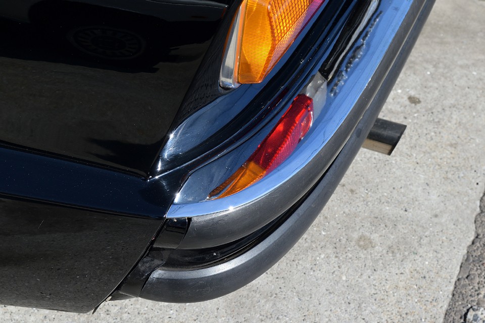 フロント、リアバンパーともに美しいクロームの輝き！ブラックあってのクローム、クロームあってのブラックなのです！