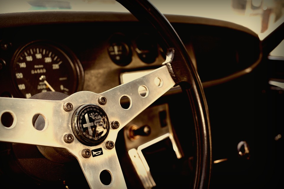 でも、そんな与える側の哲学を、与えられる側は座して受け入れるしかないのでしょうか・・・。