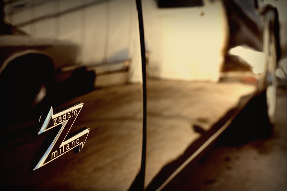 アクセルを踏んで風になる事も出来るし、ステアリングを操ってGの快楽に溺れることだって出来るし、哲学が奏でる旋律に酔うことだって出来るのです・・・。