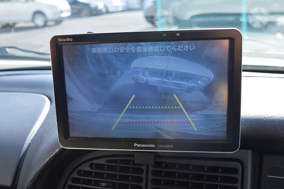 バック時の画像はこんな感じ。寸止め？！も楽々！