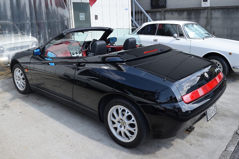 アバンギャルドであると同時に、妖艶な美しさもあり・・・。