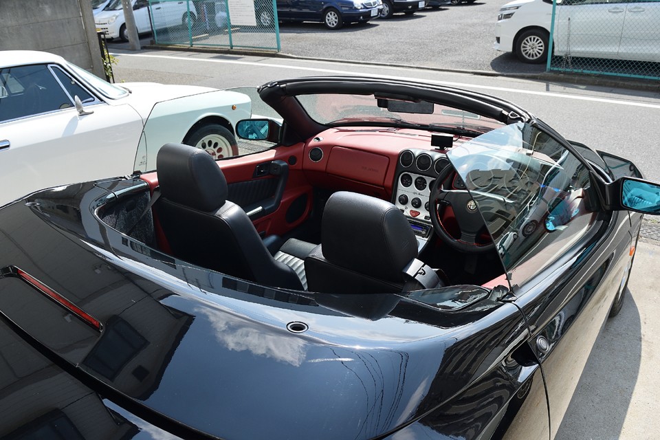 リニアな反応のスポーティさがあると同時に、しっとりしなやかなラグジュアリーな側面も・・・。