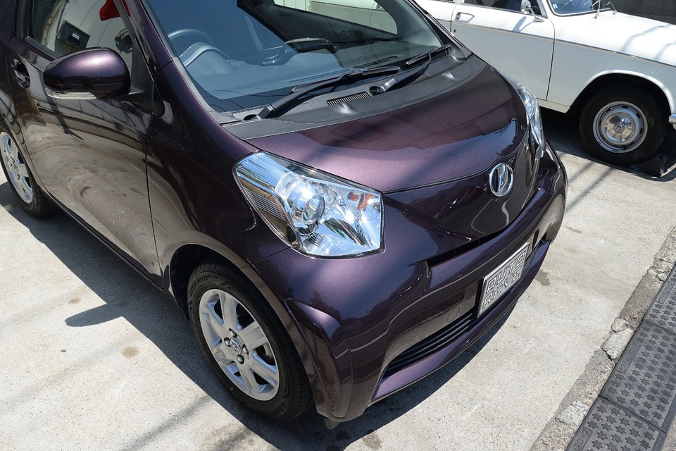 妖しく輝く「ディープアメジストマイカメタリック」。とっても美しいボディカラーだと思います。ご覧の通り、塗装状態も言う事なし！