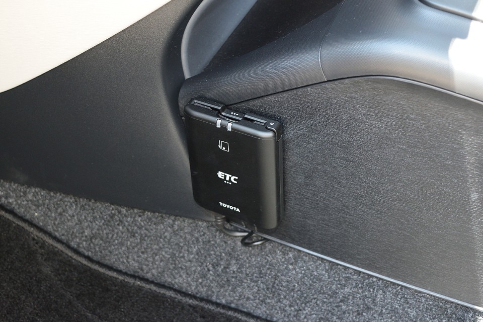 私自身、耳の痛いお話ではありますが、兎に角、ご自宅のガレージから即刻退去命令！が出て手離さざるを得なくなってしまったというわけです。悲しいような、笑い話のような、そんなお話なのです。