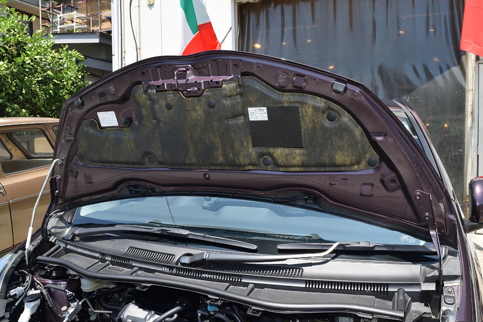 必ずフニャフニャになるインシュレーターが何だかしっかりしてます。