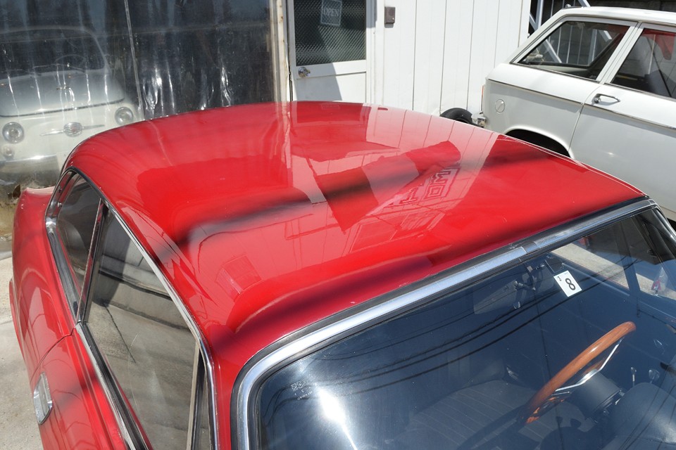 現在、色褪せはほとんど見受けられませんが、クリア層がギリギリなので、これ以上の磨きは塗装層に達してしまうかも・・・そうなると色褪せも一段と進んでしまうかもしれません。