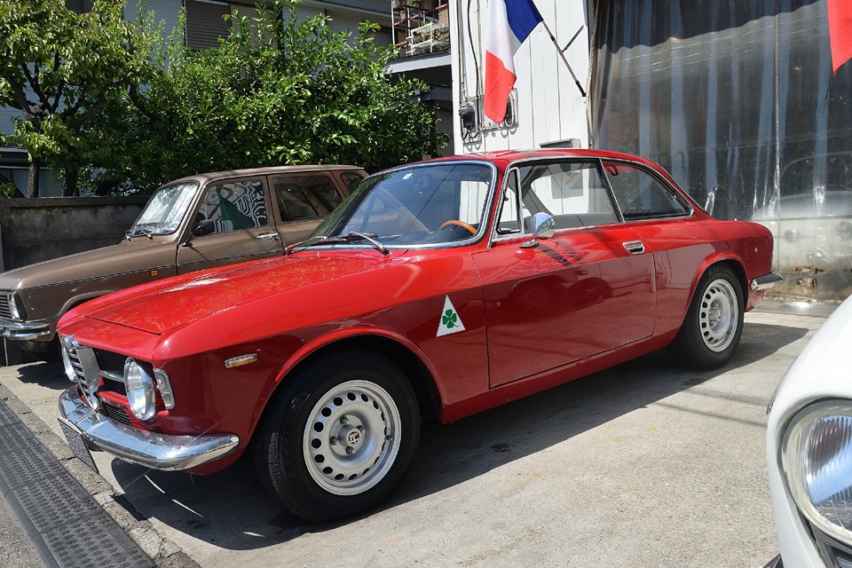 今やビンテージカーの王道に躍り出てしまった感のある「段付き」。それ故、ビックリするほどのプライスで取引されることになってしまい・・・。