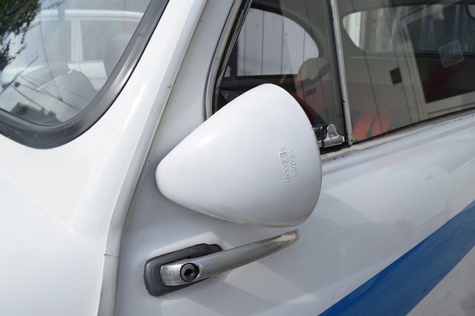 この時代のイタリアン・スポーツカーのドアミラーと言えば・・・Vitaloni（ビタローニ）で決まり！