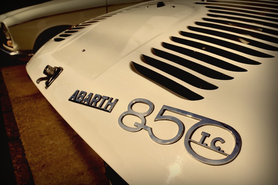 チシタリアF1マシン製作のエンジニア兼テストドライバーとして才能を発揮するも、チシタリア倒産。そのチシタリアを引き継ぎ、トリノに「アバルト＆C.」を設立・・・。