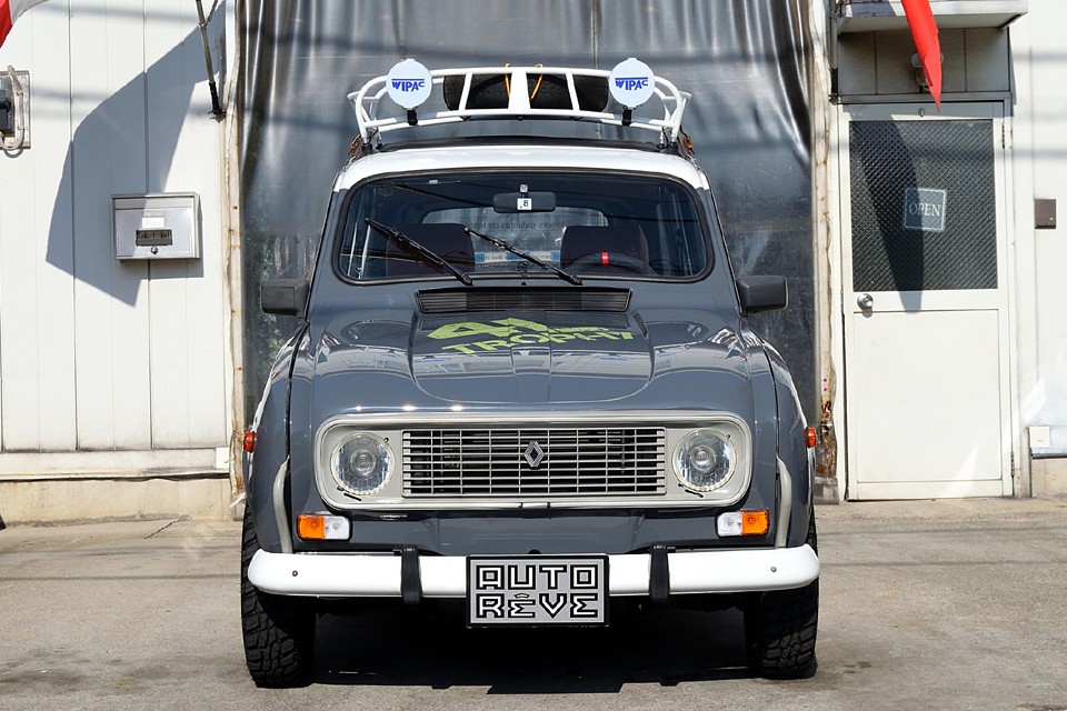 ラリーとは言ってもチャリティーラリーなので、スピードを競うわけではなく、道なき道に設定されたチェックポイントを周り、できるだけ少ない走行距離でゴールを目指すというルールなのです。