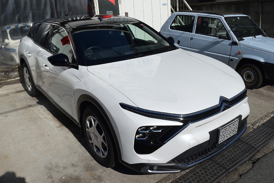 令和4年11月に”ECHELON Body Coating”施工歴あります。美しいわけですね。