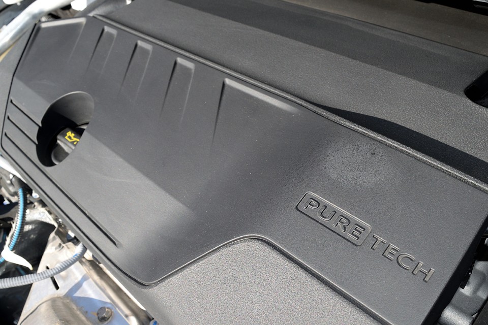 むしろ、８速ATとの組み合わせで、常に最適なパワーを引き出しながらの走行は、数値以上に力強くてスムースな印象です！