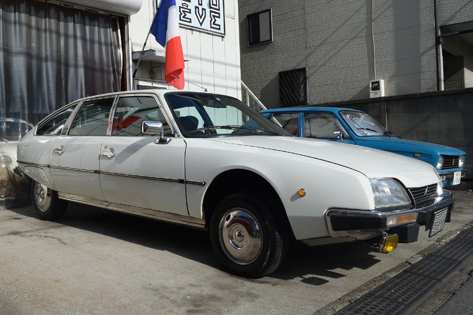 日頃のそんな姿を見ていたので、お父様がお亡くなりになられてからも手放す事が出来ずに、ご家族がガレージで保管を・・・。