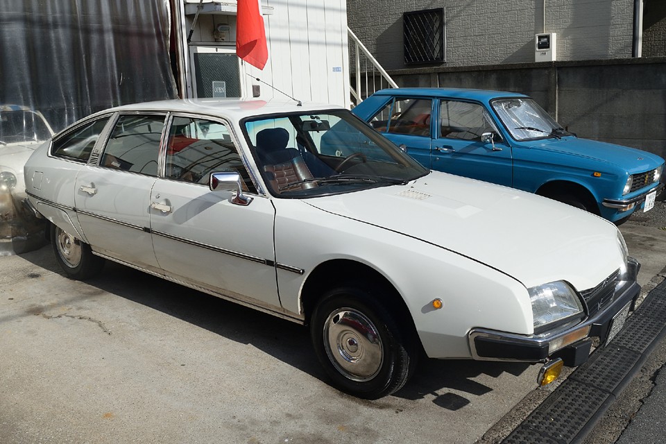 その時点での走行距離がちょうど2.0万kmほど。もちろん、動いていなかった時間が長いのでそれなりの整備をして、次の方に引き継ぎさせていただき、ご縁があって今回、またご紹介させていただけることになりました。