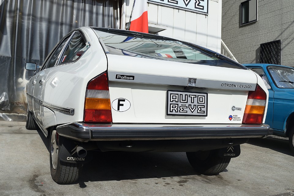 やはりクルマはお乗りいただいてナンボ！特にその乗り心地が肝心のハイドロ車では尚の事！乗らないハイドロなんて、何の意味も無いと思うのです。