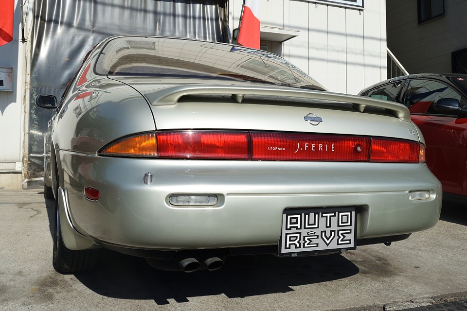 そのパーソナル志向を強く感じさせるのが当時のキャッチコピー・・・『美しい妻と、一緒です』。