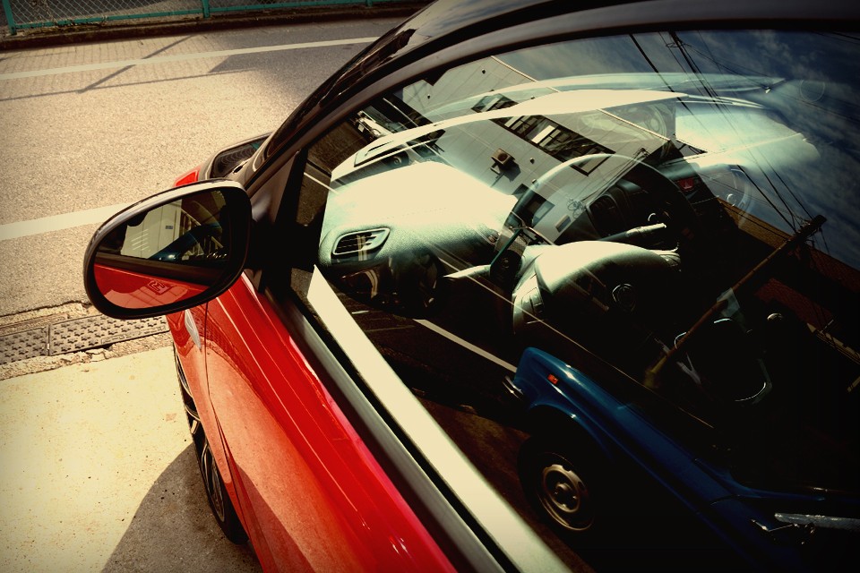 差し詰め、同じツインエアーエンジンを搭載するフィアット500が、シンプルで老若男女好まれるペペロンチーノだとすれば・・・。